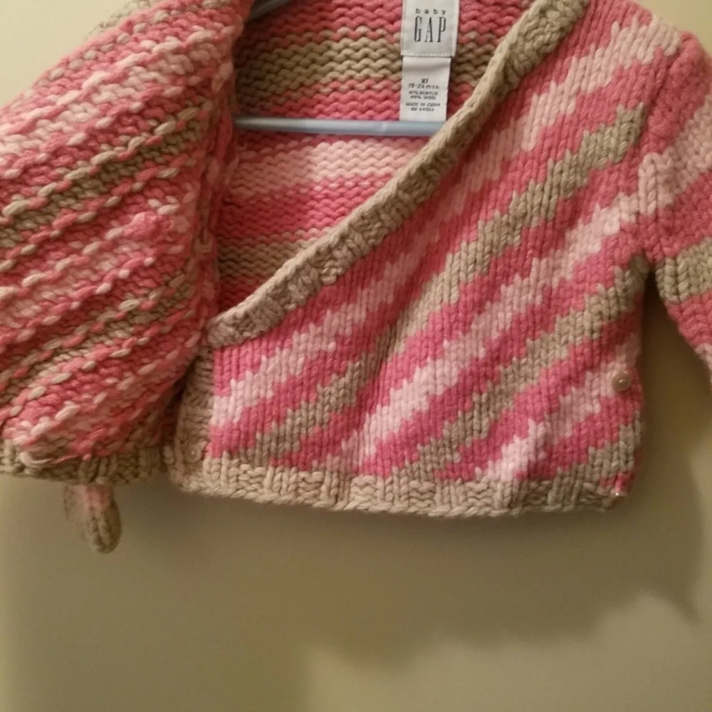 🌞 baby gap sweater